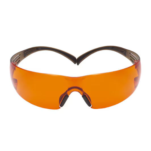 3M™ SecureFit™ 400 Veiligheidsbril, zwart/bruin montuur, Scotchgard™ condenswerende en krasbestendige coating (K&N), oranje lenzen, SF406SGAF-BLA-EU