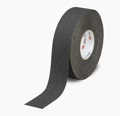 3M™ Safety-Walk™ Anti-Sliptape Veerkrachtig Middelfijn 310, Zwart, 152 mm x 18.3 m, 1/Doos