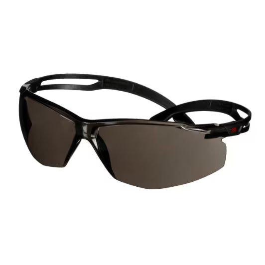 3M™ SecureFit™ 500 Veiligheidsbril, zwart montuur, Scotchgard™ condenswerende en krasbestendige coating (K&N), grijze lenzen, SF502SGAF-BLK-EU, 20/doos