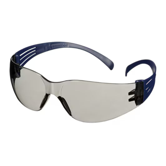 3M™ SecureFit™ 100 Veiligheidsbril, blauw montuur, antikras/anticondens, lichtgrijze lens voor binnen/buiten, SF107AF-BLU-EU, 20/doos