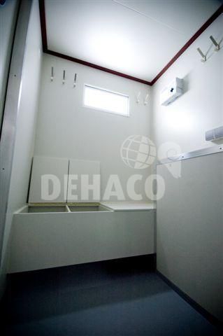 Dehaco D400 3-stage decontaminatiewagen standaard tandemasser onderstel in RAL kleur naar keuze